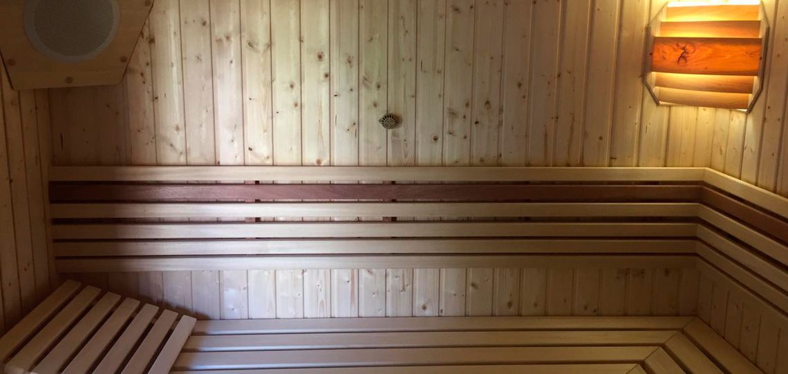 Sauna in der Dachniesche